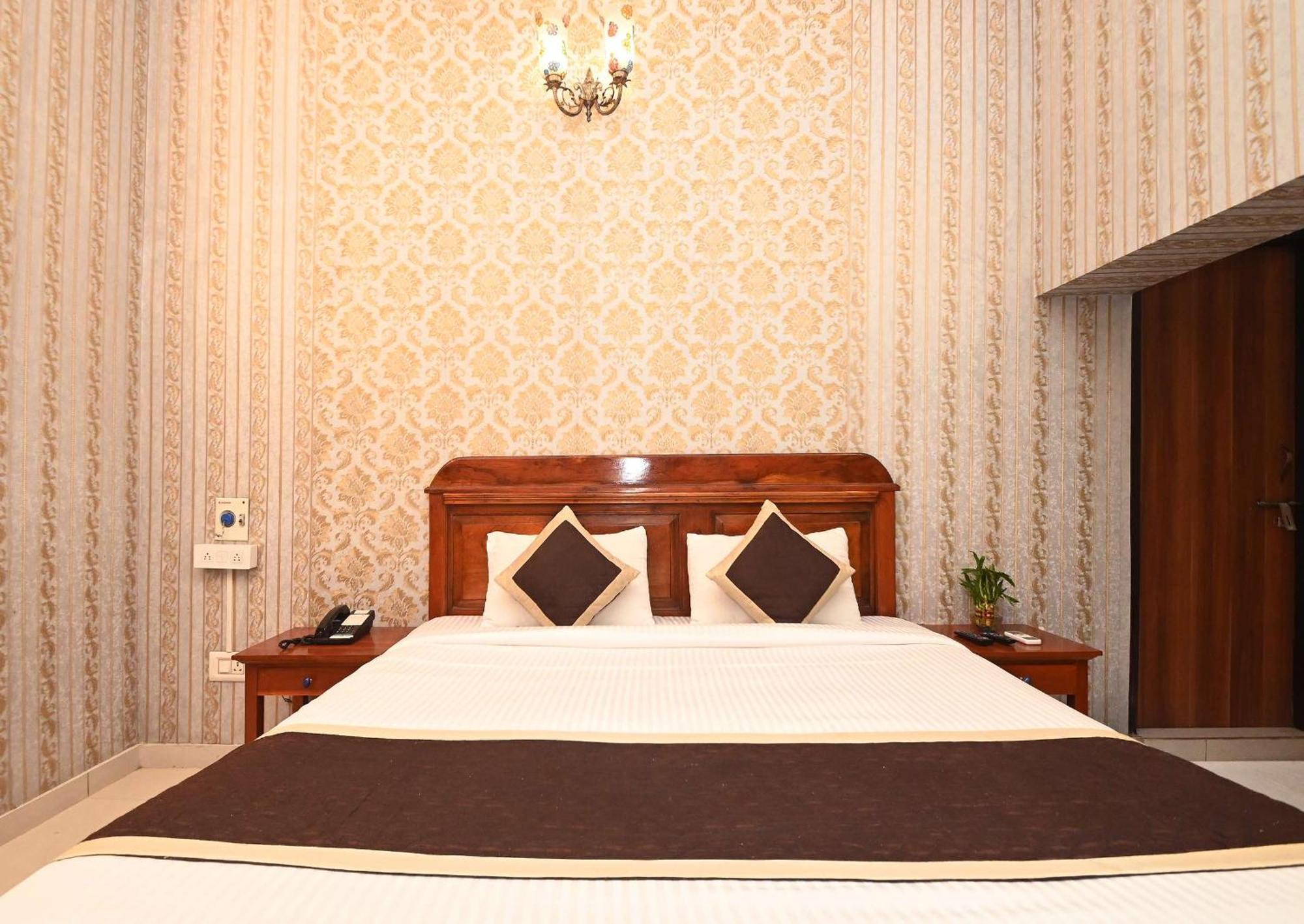 Virasat Mahal Heritage Hotel-Jaipur City Center 外观 照片