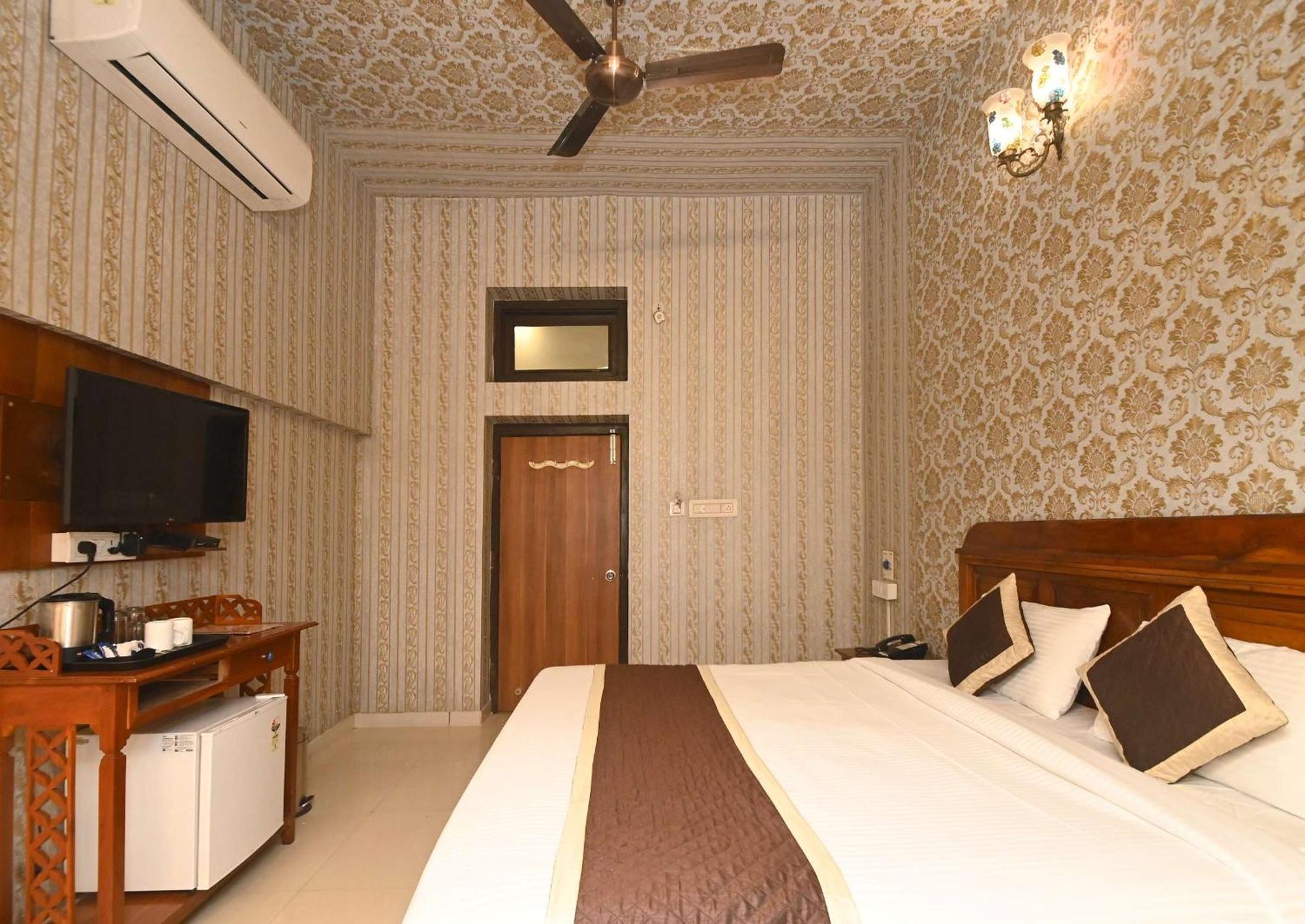 Virasat Mahal Heritage Hotel-Jaipur City Center 外观 照片